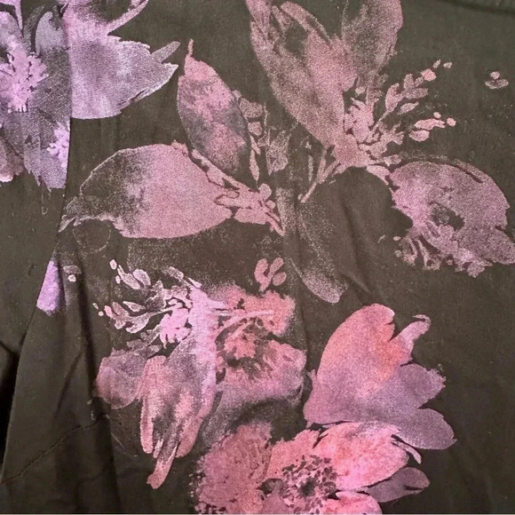 Torrid black t shirt with purple butterfly design in excellent condition size1X - Picture 2 of 8